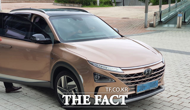 익산시가 65억 원을 투입해 개인당 1대, 법인·단체당 2대까지 고·등록순으로 1대 당 3650만 원의 보조금을 지원한다고 19일 밝혔다. /더팩트 DB