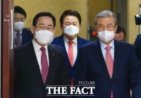  급한 안철수?…느긋한 국민의힘 '문호개방? 그건 安 입장이고'