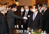 [TF포토] 중소기업인 신년 인사회 찾은 정세균-이낙연-김종인