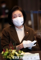 [TF사진관] 박영선, '장관 사의는 아직… 섭섭하기도 해'