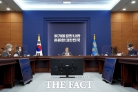  文, 22개월 만에 NSC 직접 주재…'한반도 평화 프로세스 선택 아닌 필수'