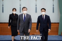  文대통령, 초대 공수처장에 '부담스러운 직책 피하지 않아 경의 표해'