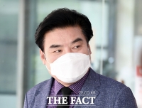  '불법 정치자금' 원유철 2심 징역 1년6월…법정구속 면해