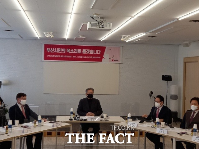 국민의힘 공천관리위원회는 25일 부산시당에서 부산시장 보궐선거 예비후보를 상대로 면접을 진행했다. /부산=조탁만 기자