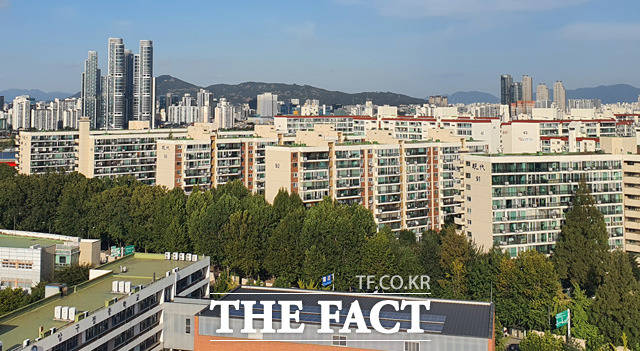 지난해 12월 21일 압구정 현대아파트 1차 전용면적 196.21㎡(7층)은 52억7000만 원에 거래됐다. /윤정원 기자