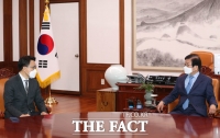 [TF사진관] 박병석 국회의장과 환담 나누는 김진욱 공수처장