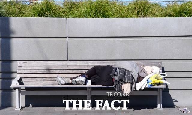 중구 소재 복지시설 관련 집단감염으로 거주지가 불분명한 노숙인은 서울시 격리시설에서 관리하겠다고 밝혔다. 사진은 기사와 무관. /더팩트 DB