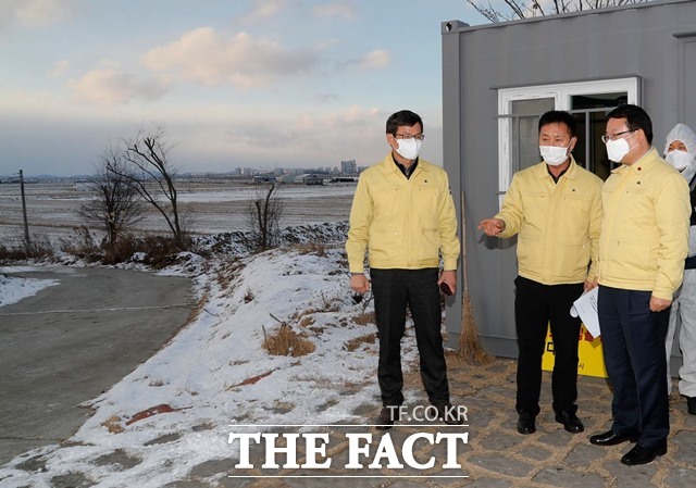 정헌율 익산시장이 현장 중심의 발로 뛰는 소통행정을 구현하기 위해 ‘1일 읍·면·동장제’를 운영한다고 29일 밝혔다. /익산시 제공