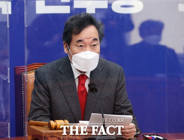 최근 복수 여론조사에서 더불어민주당 지지율이 국민의당보다 앞서는 것으로 나타났다. 특히 4·7 보궐선거에서 최대 격전지인 서울에서도 민주당이 국민의힘을 앞질렀다. 사진은 이낙연 민주당 대표. /남윤호 기자