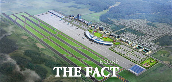 국민의힘 TK 의원들이 그 동안 반대해오던 가덕도 신공항 특별법이 국회에서 통과될 것으로 보이자 이에 맞서 ‘대구경북 신공항 건설 특별법’을 발의했다. 대구경북통합신공항 조감도 / 대구시 제공