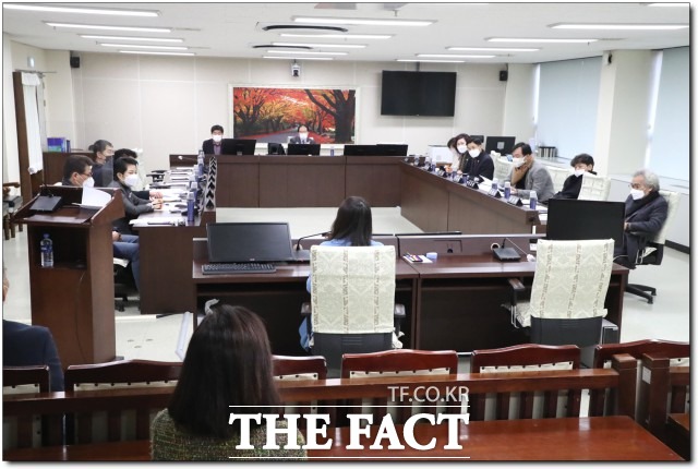 정읍시의회가 지난 3일 설명절 관련 공직선거법 및 공직선거법 일부 개정법률 설명회를 개최했다. / 정읍시의회 제공