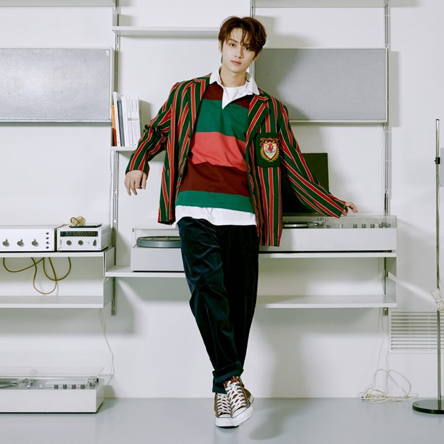 세븐틴 멤버 준이 5일 오후 6시 중국 선공개 곡 乌鸦 (Crow)를 발매한다. /플레디스엔터테인먼트 제공