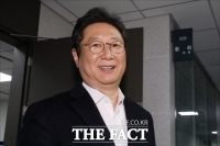  황희, '병가'로 본회의 빠지고  스페인 여행