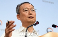  '월성 원전 의혹' 백운규 구속영장 기각…'혐의 소명 부족'