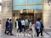  롯데쇼핑, 지난해 영업익 19% 급감…백화점·컬처웍스 부진