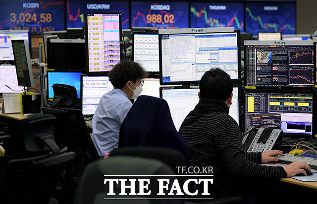 10일 코스피는 전 거래일 대비 0.52% 상승한 3100.58에 마감했다. /이선화 기자