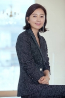  김희애, 우주로 떠난다…설경구X도경수 '더 문' 합류