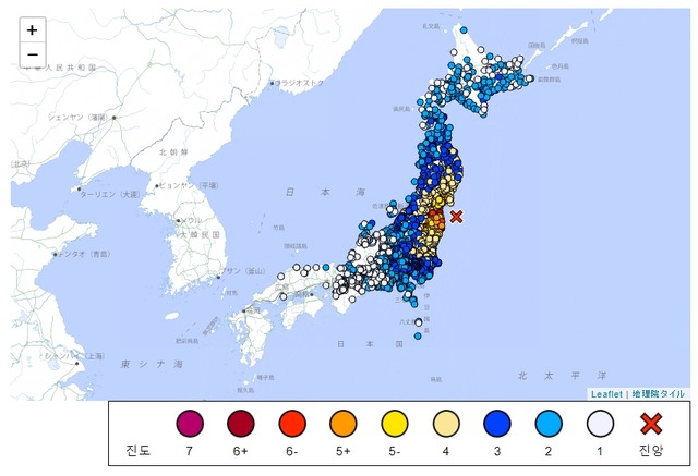 근원지인 진원의 위치는 북위 37.7도 동경 141.8도이며, 진원의 깊이는 약 60㎞로 추정된다고 기상청은 밝혔다. 13일 오후 11시 8분쯤 지진 진도 모습. /일본 기상청 홈페이지