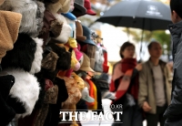 [오늘의 날씨] 출근길 곳곳 비·눈…'강해지는 찬바람'