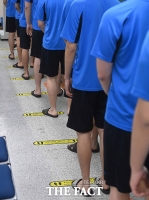  중대본 '수도권 거리두기 2단계 주말까지 유지'