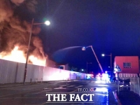  전주 폐타이어 재생공장서 불…5700만 원 피해