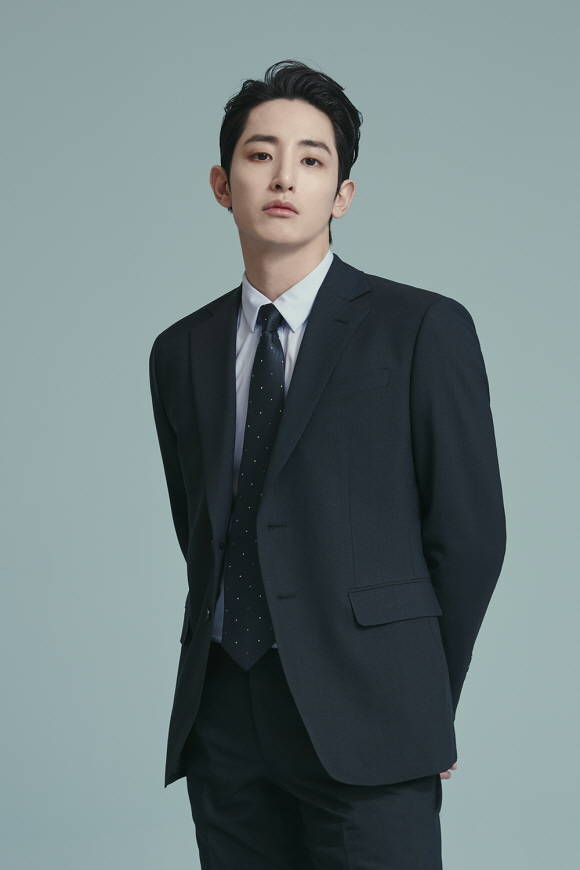 신원 파렌하이트가 새로운 뮤즈로 이수혁을 선정했다. /신원 제공