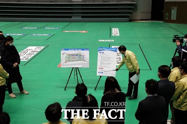 정운태 포항시 도시계획과장이 합동점검 관련 브리핑을 하고 있다./포항시 제공