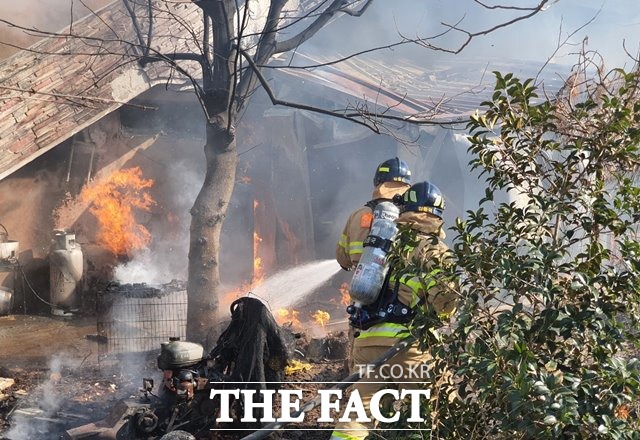 전북 지역에서 최근 5년간 화재 발생 현황을 분석한 결과 봄철 화재 사망자의 76.2%가 주거시설 화재로 숨진 것으로 나타났다. /전북소방본부 제공