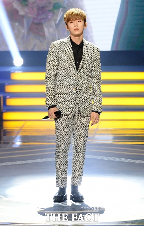 몬스타엑스 기현이 과거 학교 폭력 의혹에 휩싸였다. 그는 이번 일이 제게 스스로를 돌아보고 재점검하는 계기로 삼겠다며 거듭 사과했다. /더팩트 DB