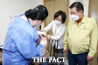  구충곤 화순군수 '백신 접종으로 회복과 도약의 대장정 시작'