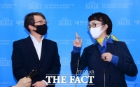  김진애, '사의 재차 강조' 김의겸과 함께 기자회견 [TF사진관]