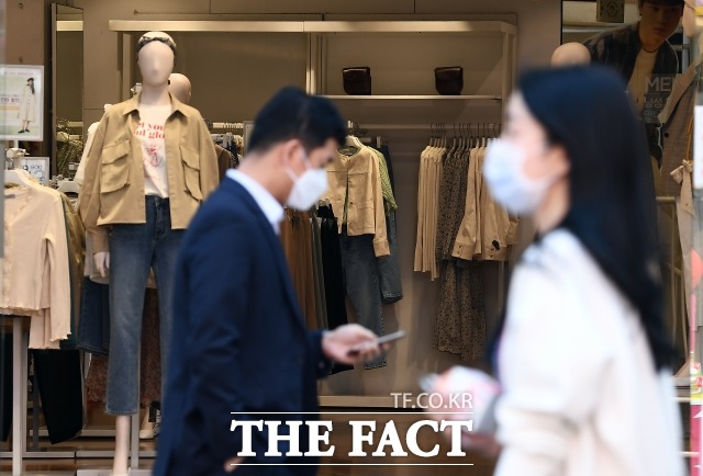 8일은 전국이 대체로 맑다가 저녁부터 구름 많아지겠다. /더팩트 DB