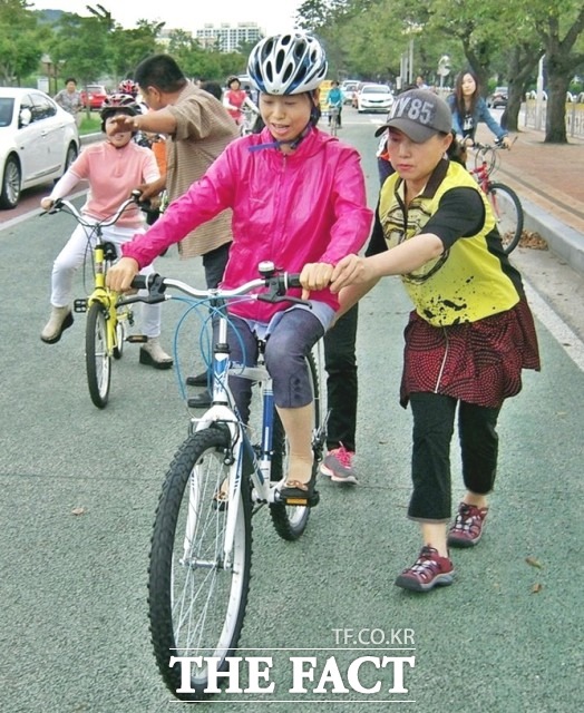 정읍시민이면 누구나 자전거 보험에 가입되어 자전거 이용에 따른 불의의 사고 시 최소한의 경제적 지원을 보장받을 수 있게 된다. / 정읍시 제공