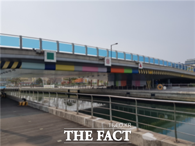 송림교는 안전관리 상태에 대해 교량표지 소유자와 합동으로 하는 특별 안전점검 대상에 들었다. /포항지방해양수산청 제공