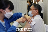  65세 이상 고령층도 AZ백신 맞을까…오늘 발표