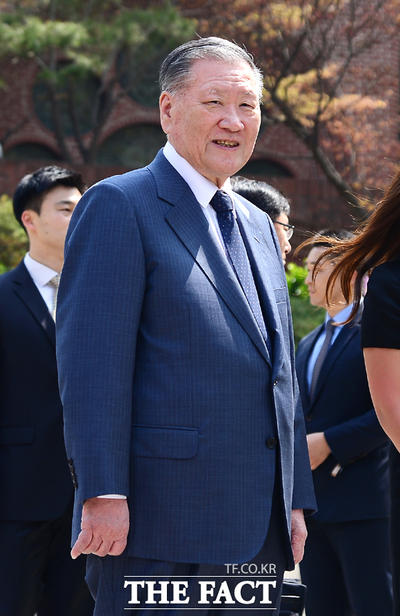 정몽구 현대자동차그룹 명예회장이 최근 서울아산병원에 50억 원을 기부했다. /이새롬 기자