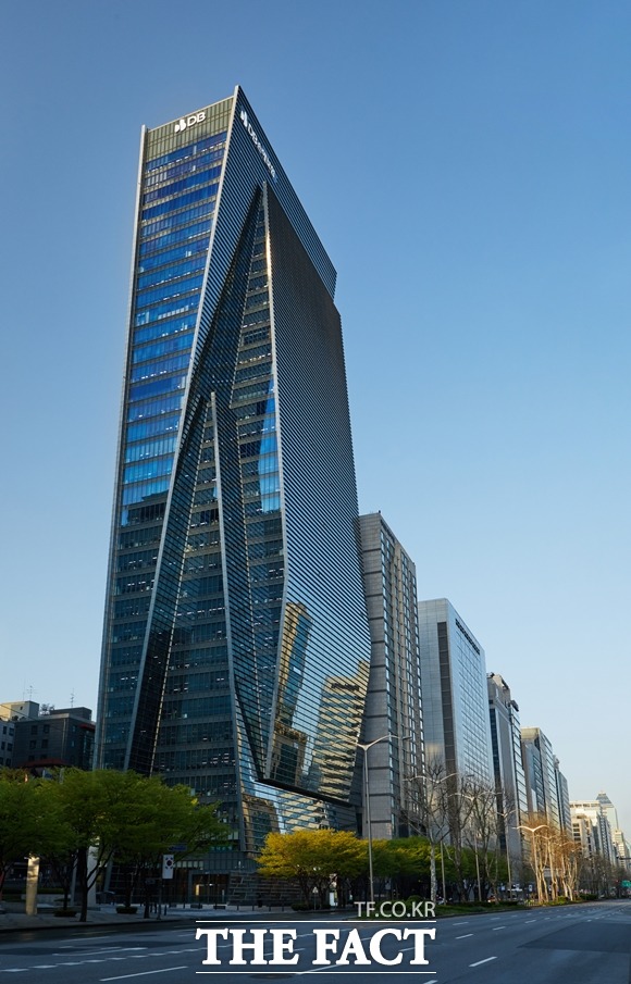 DB손해보험이 서울창조경제혁신센터와 업무협약을 체결했다고 12일 밝혔다. /DB손해보험 제공