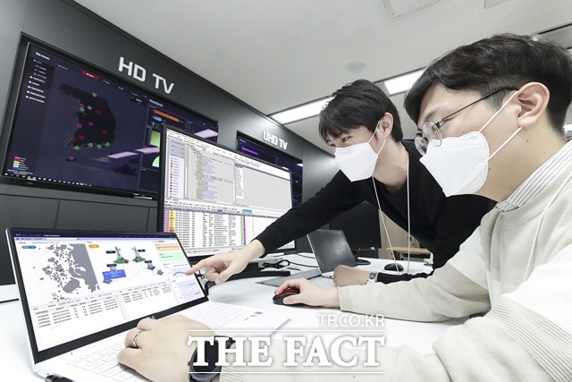 KT가 도서산간지역의 기후적·지형적 특성을 학습시킨 무선전송망(MW) 관제 시스템인 닥터로렌 MW을 상용화한다. /KT 제공