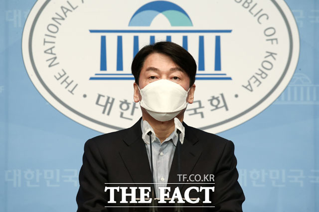 서울시장 보궐선거에 출마한 안철수 국민의당 대표는 16일 야권 단일화 후 국민의힘과 합당을 추진하겠다고 선언했다. /국회=이새롬 기자