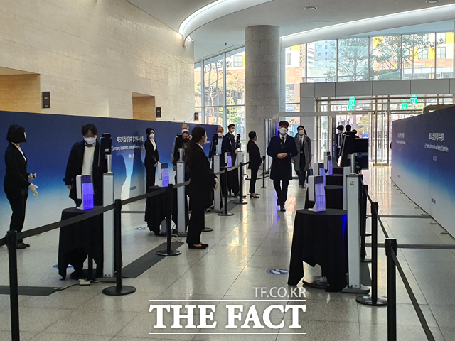 삼성전자는 코로나19 방역 준비에 만전을 기하고 있다. /이성락 기자