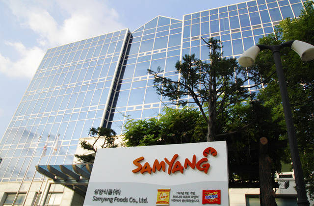 삼양식품은 오는 26일 열리는 주주총회에서 이사회 산하에 감사위원회를 설치하고, 이사회 내 감사위원회를 전원 사외이사로 선임하는 안건을 상정했다. /삼양식품 제공