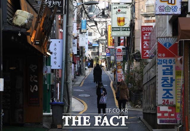 서울시가 코로나 1년 동안 서울 골목상권을 분석한 빅데이터를 발표했다. /배정한 기자