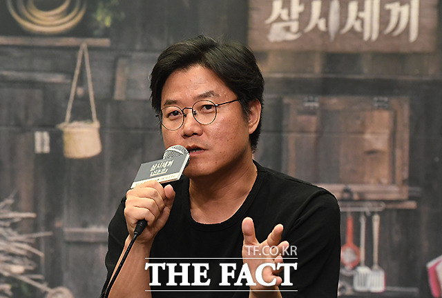 나영석 PD가 지난해 급여 2억8900만 원, 상여금 9억4000만 원 등 12억2900만 원의 보수를 받은 것으로 나타났다. CJ ENM 나 PD 제작 콘텐트 시청률 등 성과 반영/이새롬 기자