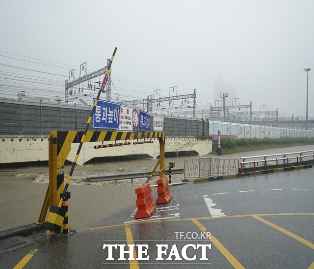 지난해 8월 집중호우로 천안시 서북구 성정동에 위치한 성정지하도가 침수됐었다./ 천안시 제공