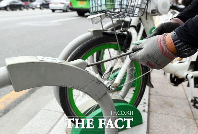 서울시는 지난해 시민들의 이동 최소화 자발적 거리두기로 인해 대중교통 이용이 감소한 것으로 분석했다. /이동률 기자