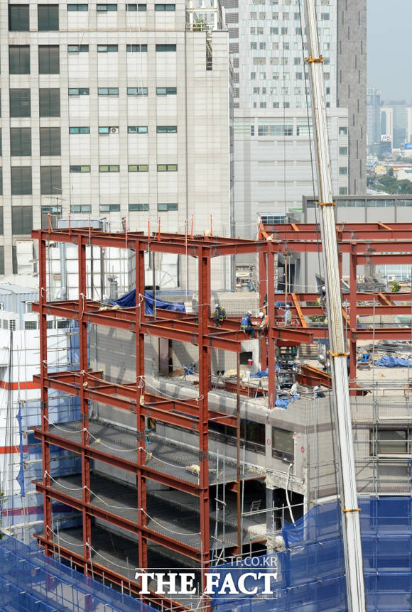 국내 건설업계가 ESG(Environmet‧Social‧Governance) 경영을 통해 신사업 성장 동력을 확보하겠다고 나섰다. /더팩트 DB