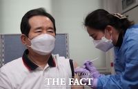  AZ 백신 맞은 정세균 총리…'백신 안전성 자신 있게 말할 수 있다'