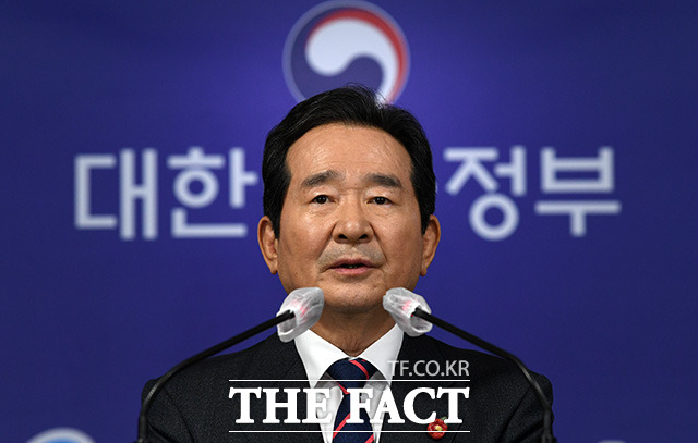 정세균 국무총리가 1일 오후 서울 종로구 세종대로 정부서울청사에서 열린 정례브리핑에서 발언을 하고 있다./임영무 기자