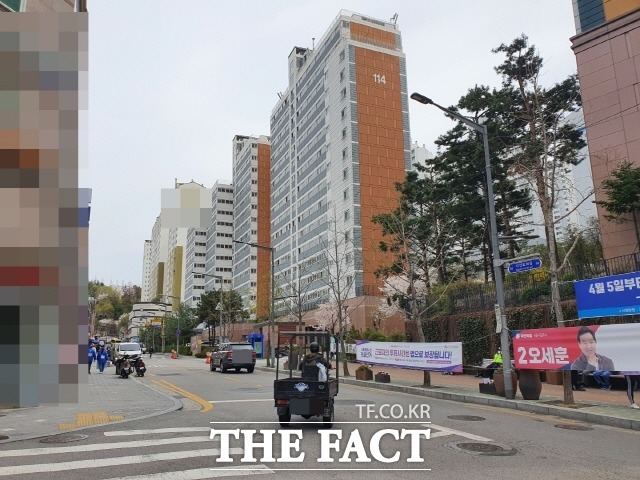 박 의원 보유 아파트 인근 다수 부동산 관계자들은 당시 시세와 비슷했다고 말했다. /신당동=박숙현 기자
