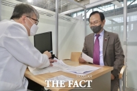  박상돈 천안시장 아스트라제네카 백신 접종